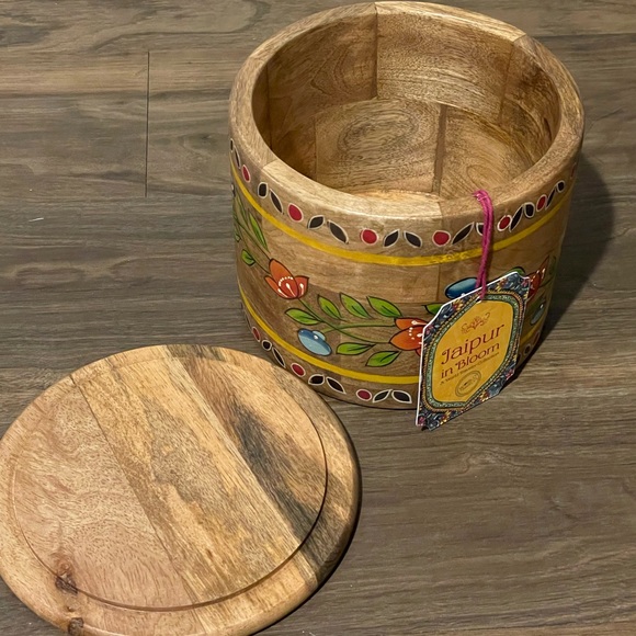 Jaipur in Bloom Cylindrical Box NWT Handpainted - Picture 3 of 5